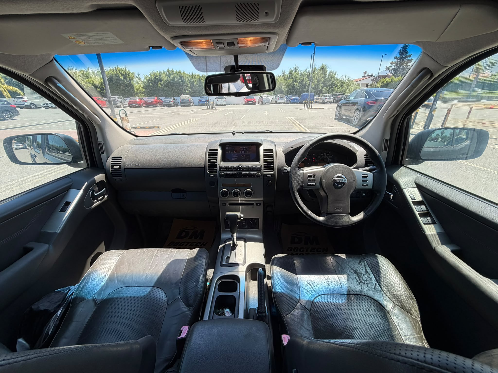 NISSAN NAVARA