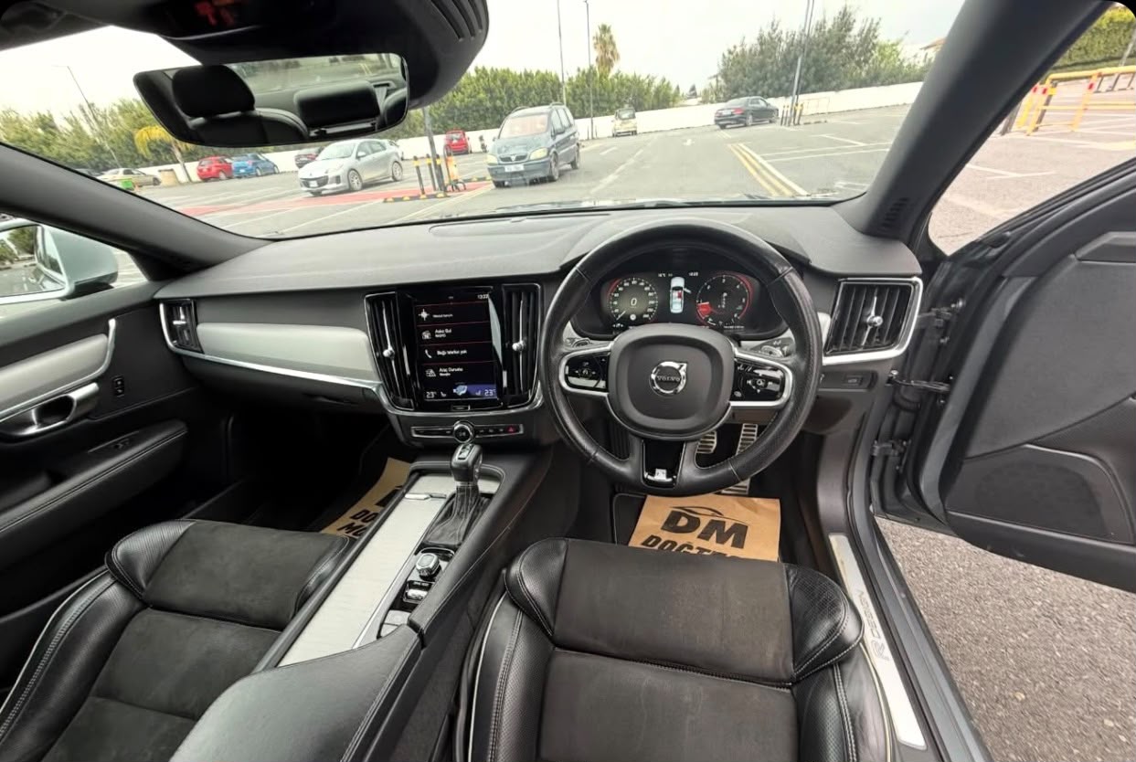 VOLVO S90 R-DESIGN