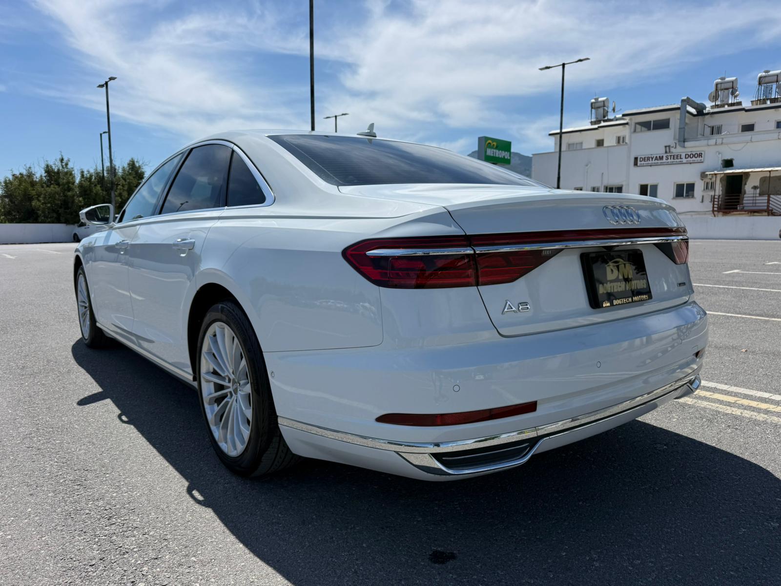 AUDI A8 55 TFSI
