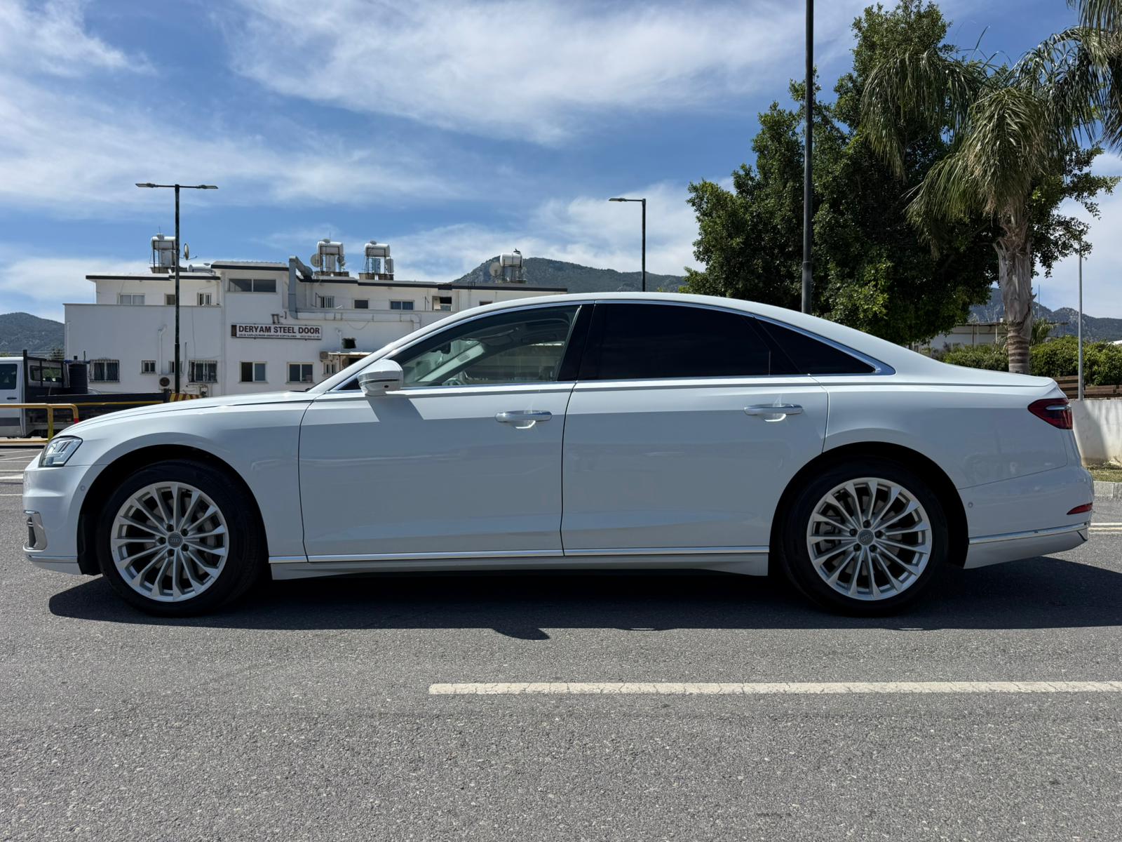 AUDI A8 55 TFSI