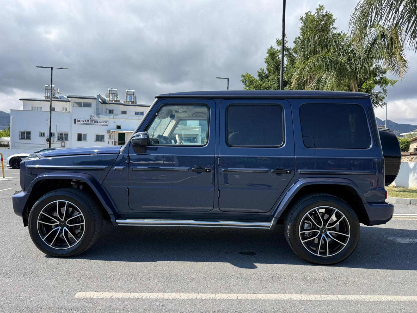 MERCEDES G500 AMG PREMIUM PLUS