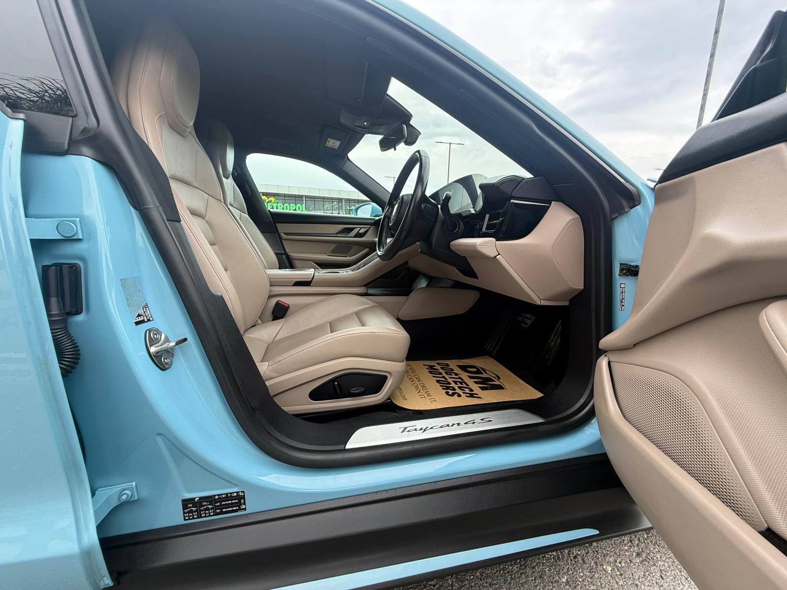 PORSCHE TAYCAN 4S