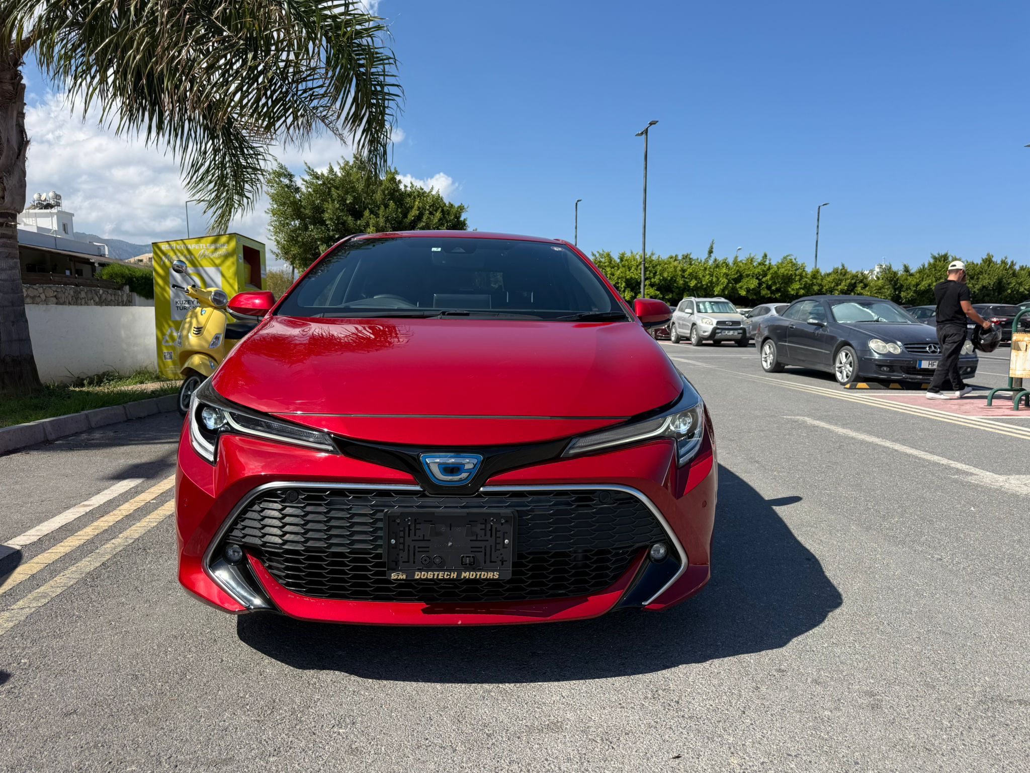TOYOTA COROLLA SPORT +