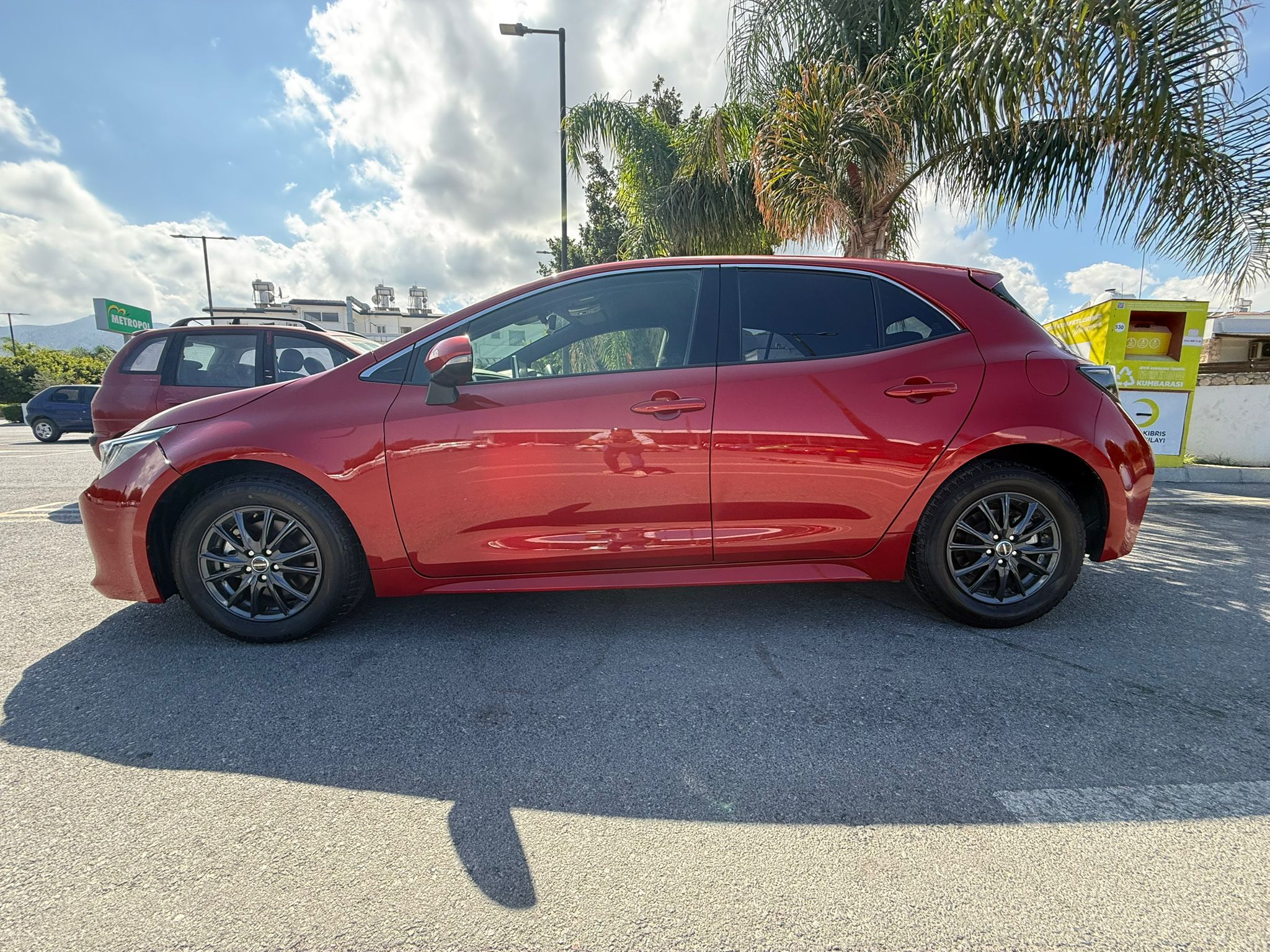 TOYOTA COROLLA SPORT +