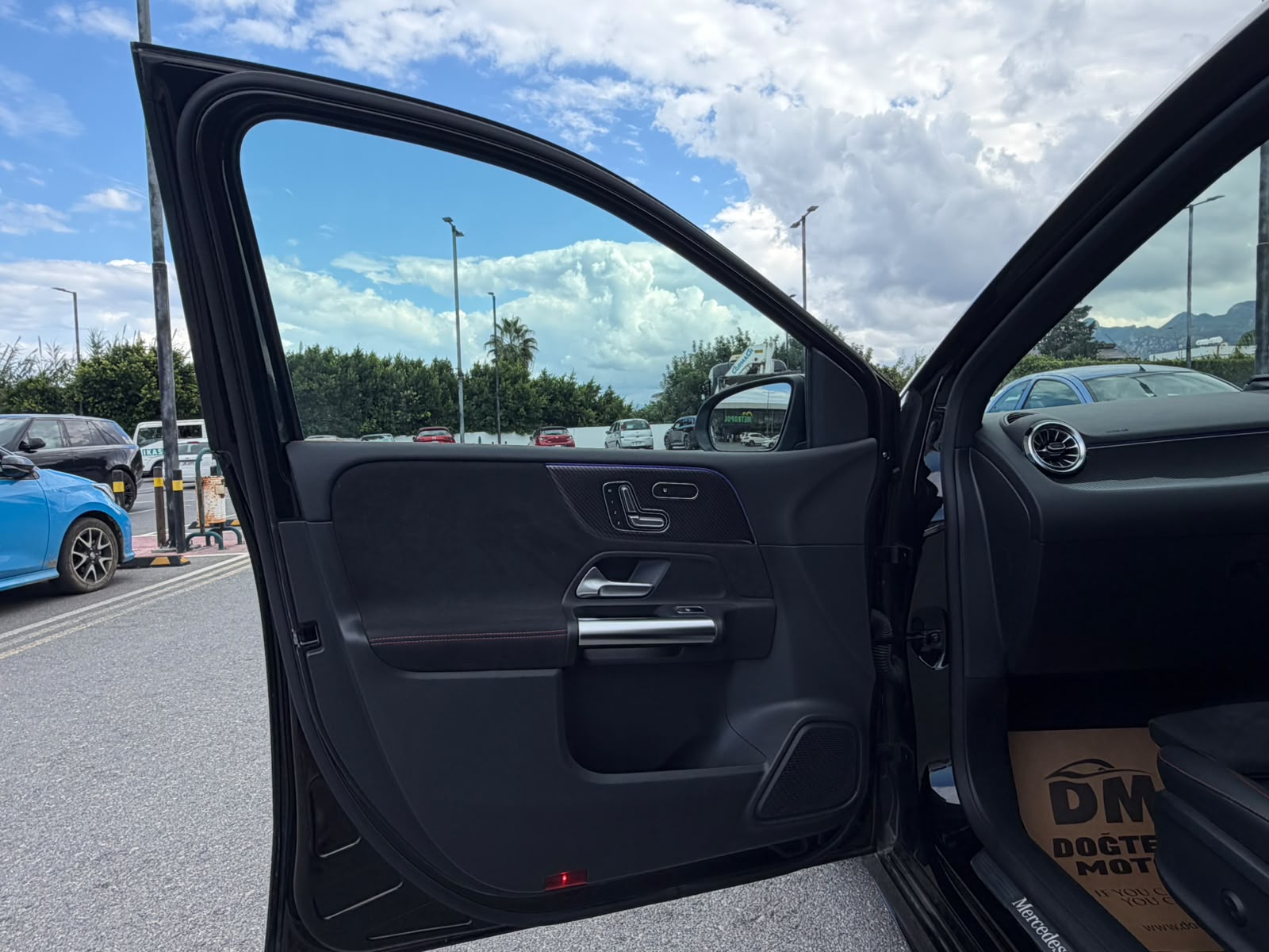MERCEDES B200d AMG PREMIUM